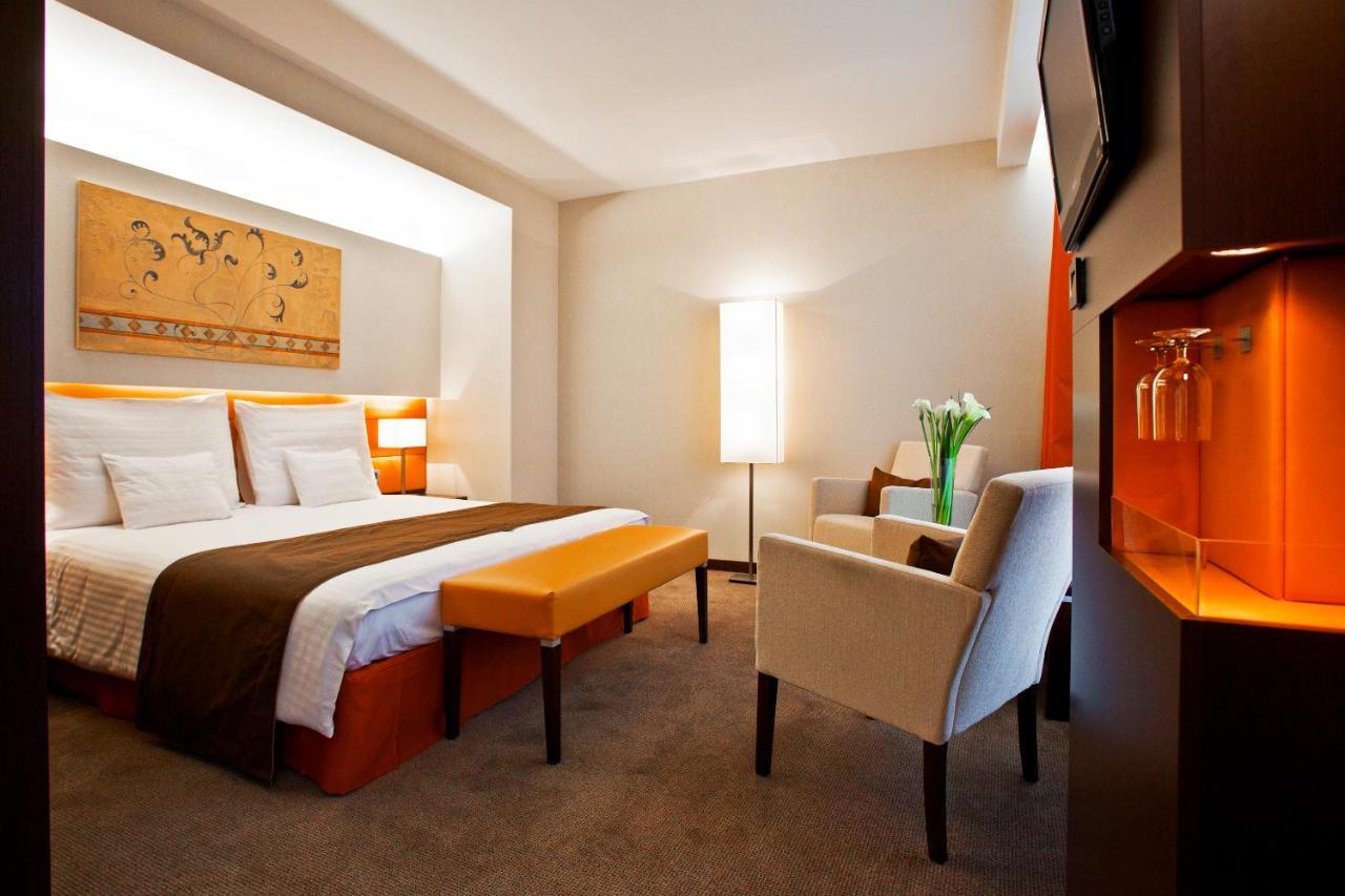 Abacus Business & Wellness Hotel Herceghalom Dış mekan fotoğraf