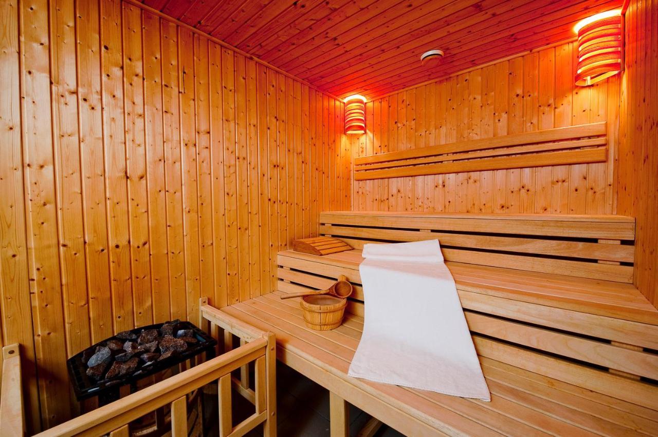 Abacus Business & Wellness Hotel Herceghalom Dış mekan fotoğraf
