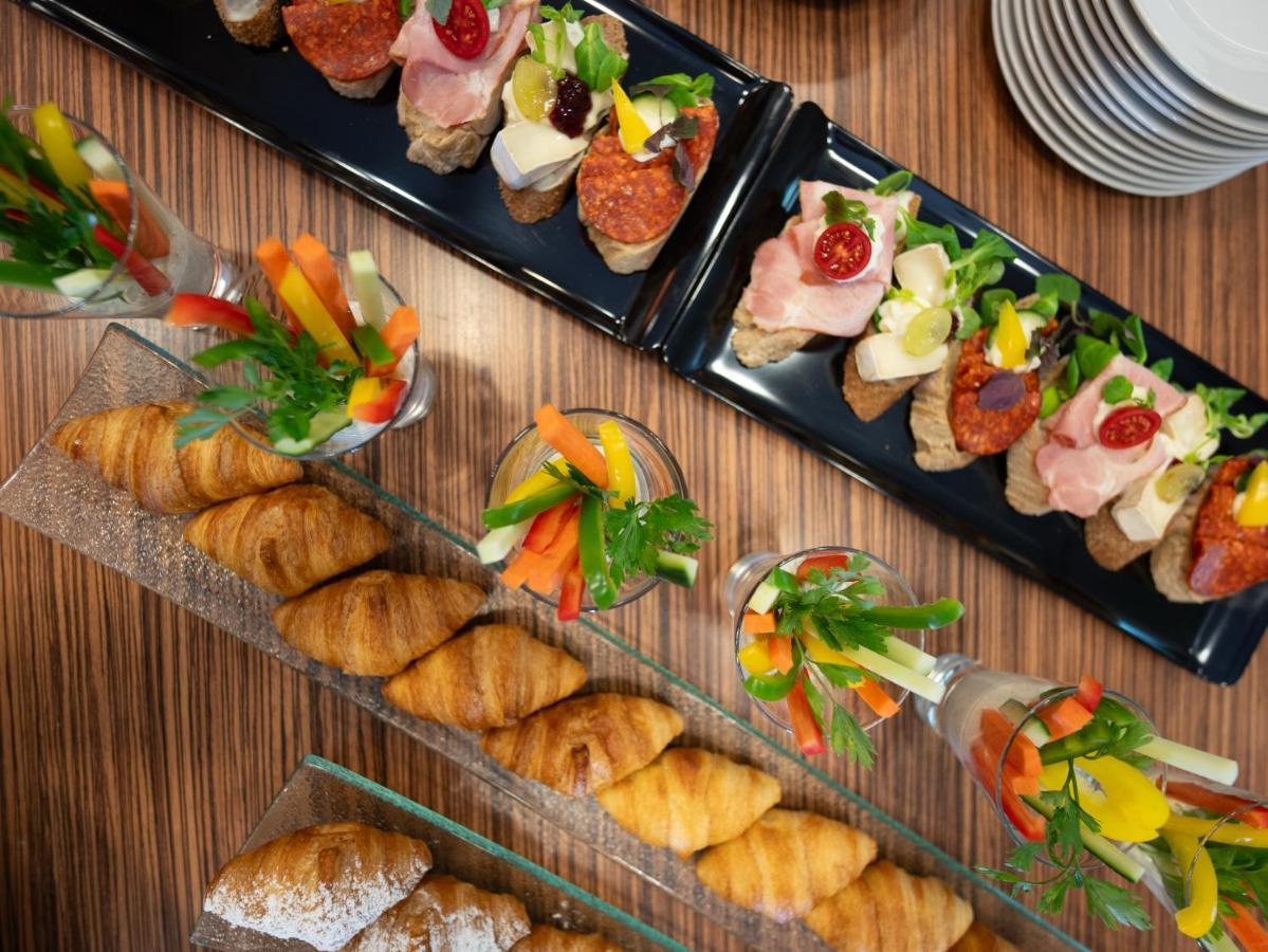 Abacus Business & Wellness Hotel Herceghalom Dış mekan fotoğraf