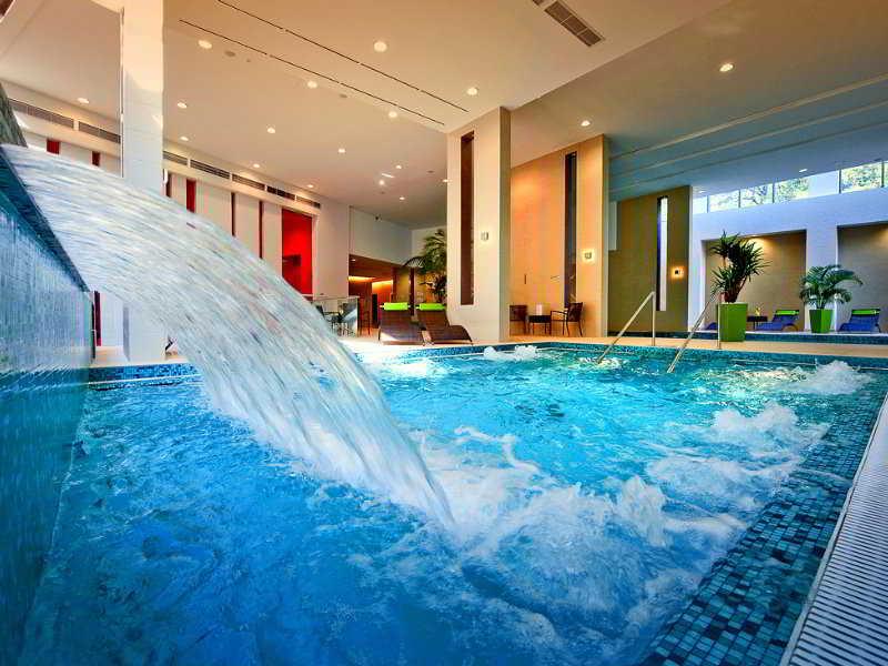 Abacus Business & Wellness Hotel Herceghalom Dış mekan fotoğraf